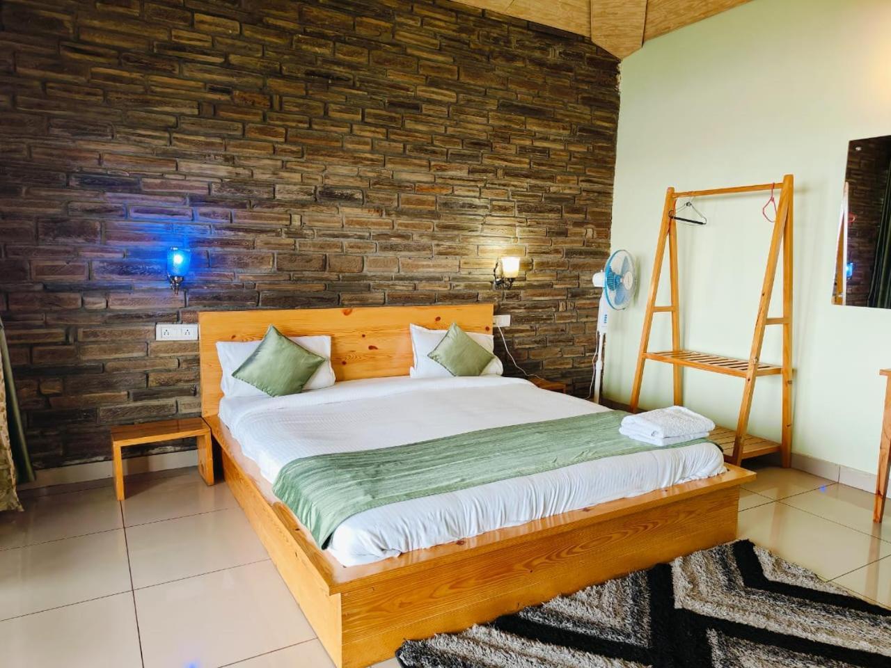 Rudra Retreat Otel Hawalbagh Oda fotoğraf